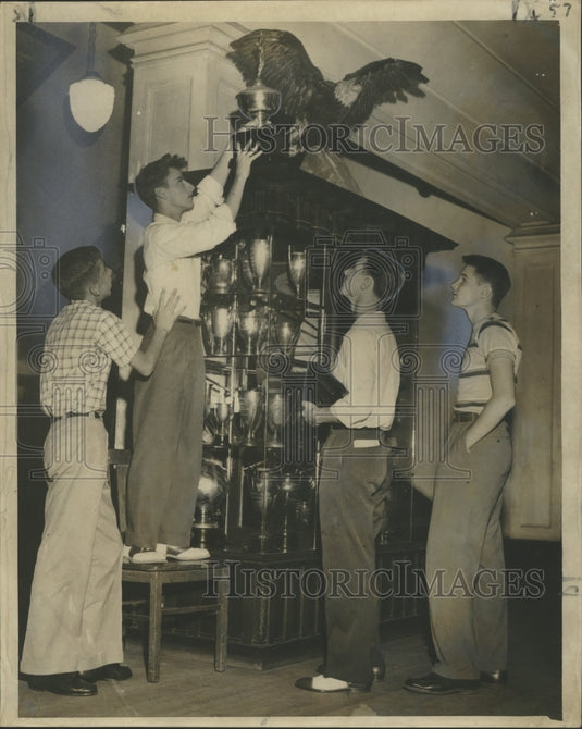 1948 Press Photo Warren Eastern HS wins Times-Picayune Biggest News of the Week