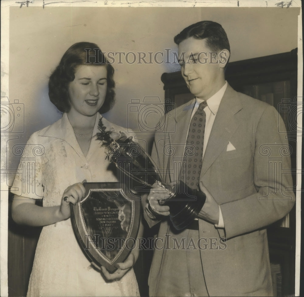 1942 Press Photo The Times-Picayune Biggest News Contest Winners from Newman- Historic Images