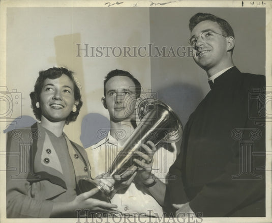 1954 Press Photo Biggest News of the Week Essay Contest Winners and Teacher