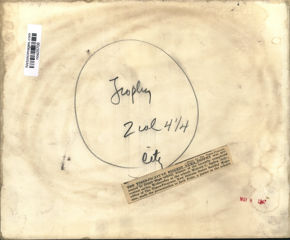 1947 Press Photo Warren C. Ogden presents Jack Fritz Biggest News Trophy Award