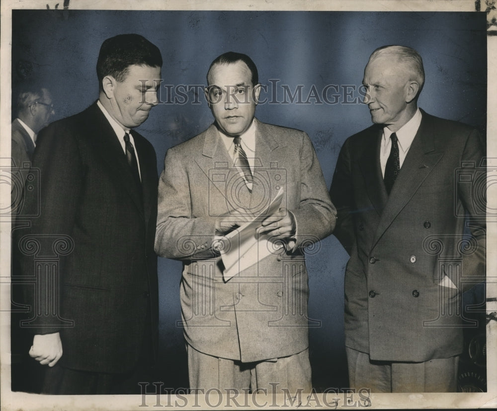 1954 Press Photo State Sen. Laurance Eustis Jr., &amp; expansion opposition leaders- Historic Images