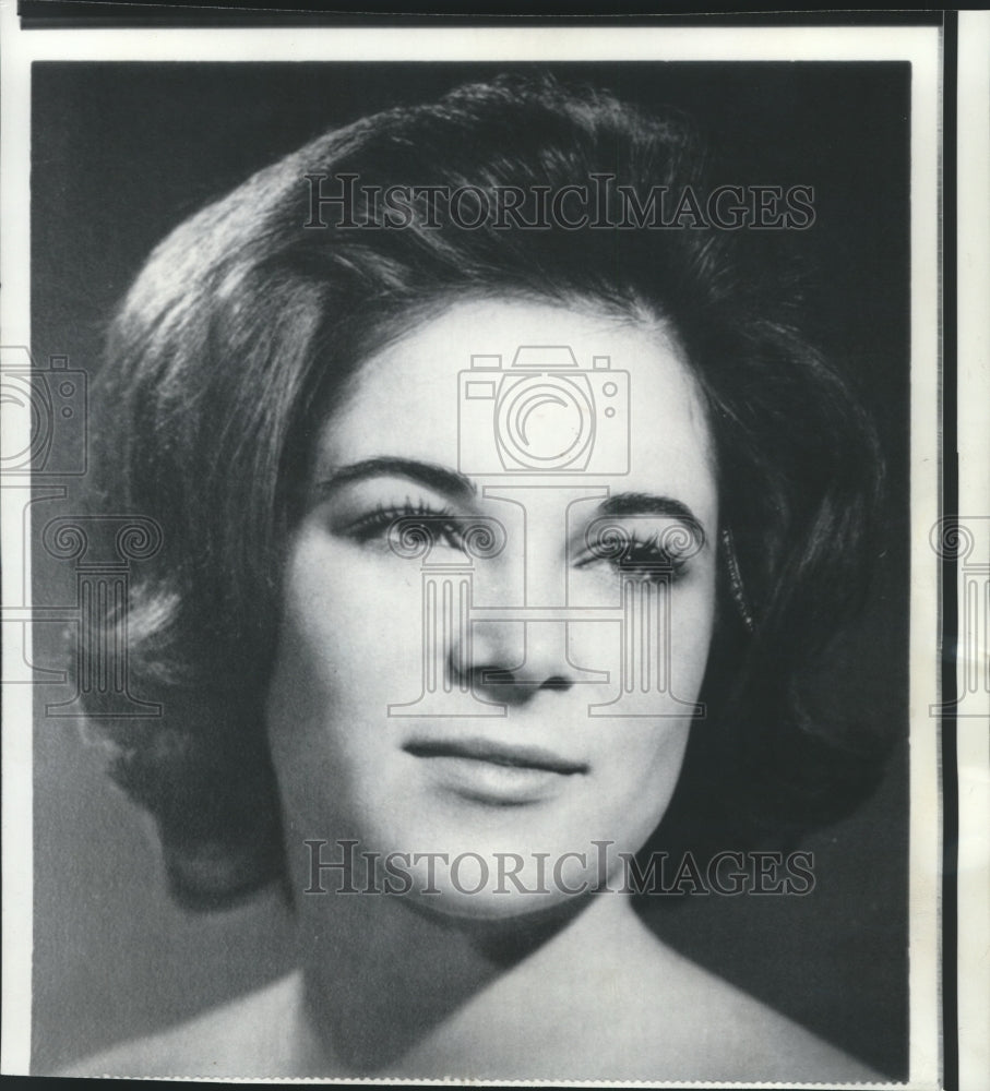 1969 Press Photo Mrs. Winton M. Blount III, daughter-in-law,  Postmaster General- Historic Images