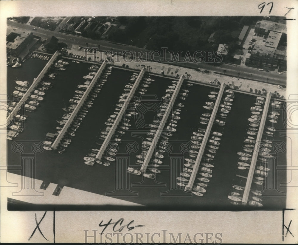 1975 Press Photo Aerial View of Boats in Marina Harbor- Historic Images