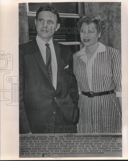 1962 Press Photo Dr. Robert Boehme and His Wife Dorothy Outside the Courthouse- Historic Images