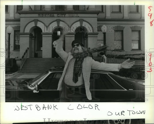 1988 Press Photo Actor Richard Boyd in "Outside Woman" Film at Gretna City Hall- Historic Images