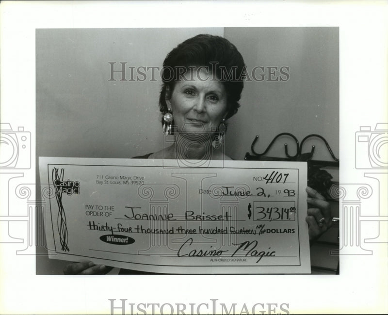 Load image into Gallery viewer, 1933 Press Photo Joanne Brisset won $34,314 at the Casino Magic on Gulf Course
