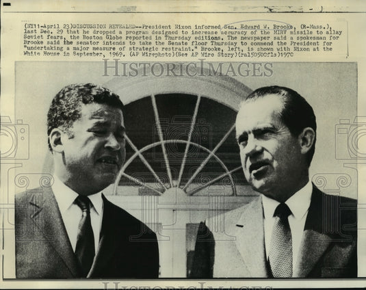 1969 Press Photo President Nixon and Senator Edward w. Brooke at the White House- Historic Images