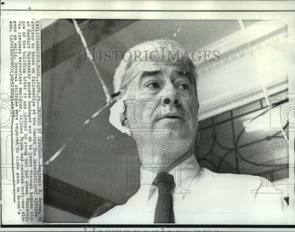 1969 Press Photo Benjamin H. Brown with Bandaged Ear after Anti-War Attack- Historic Images