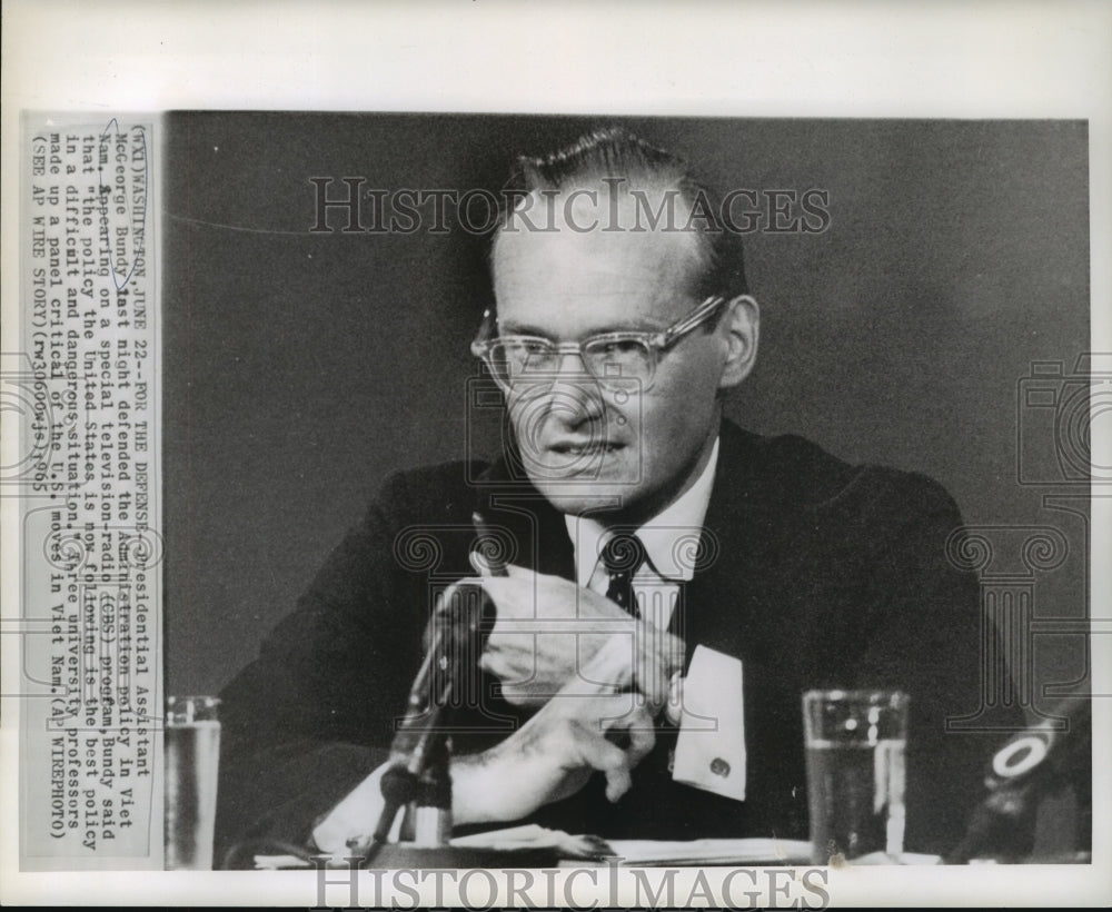 1965 Press Photo Presidential Assistant McGeorge Bundy on Television-Radio Show- Historic Images