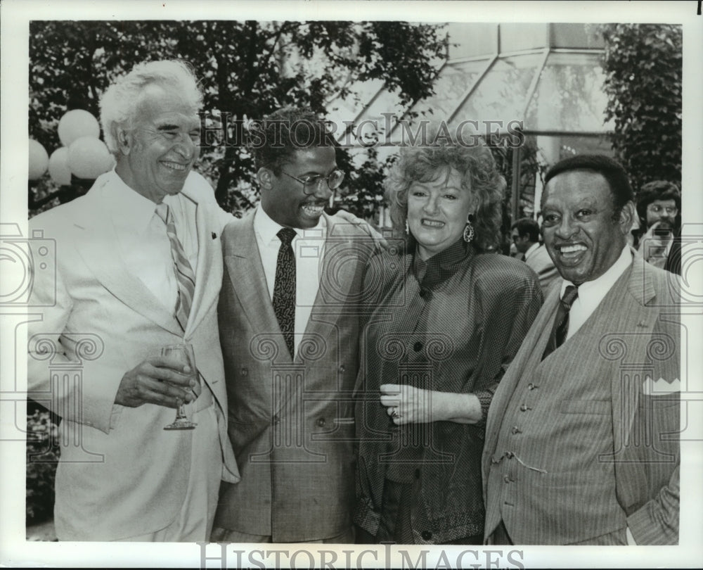 1987 Press Photo Press and Music Community Gathers for Herbie Hancock- Historic Images