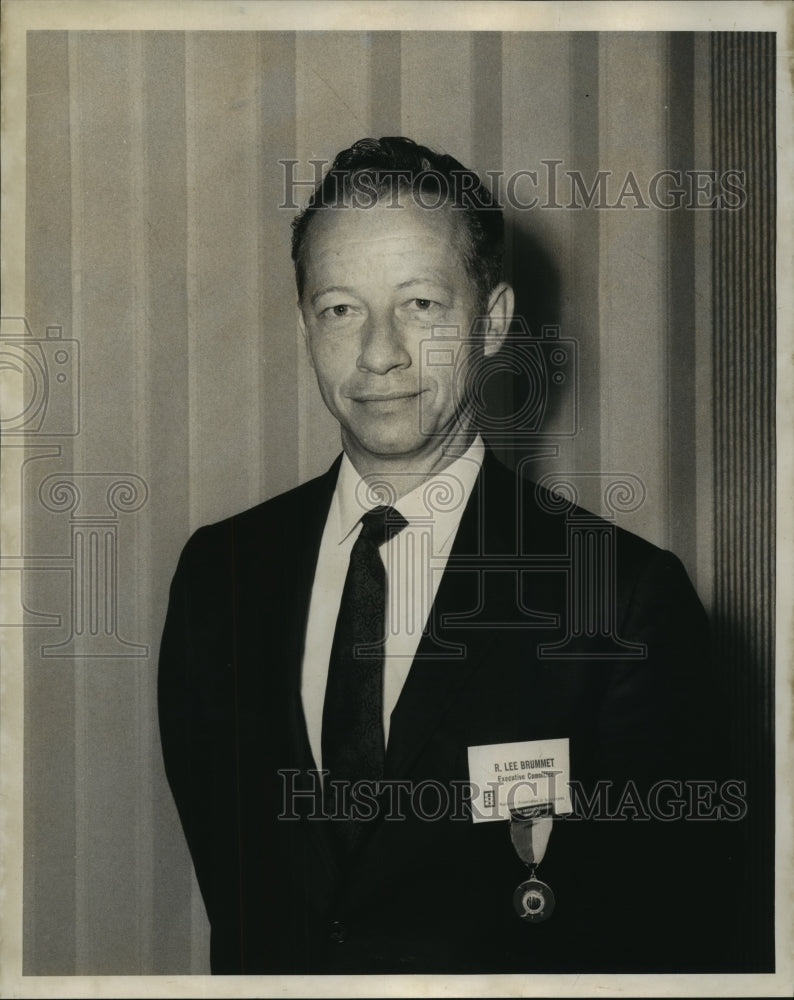 1968 Press Photo R. Lee Brummet, accountant a Jung hotel - noa49638