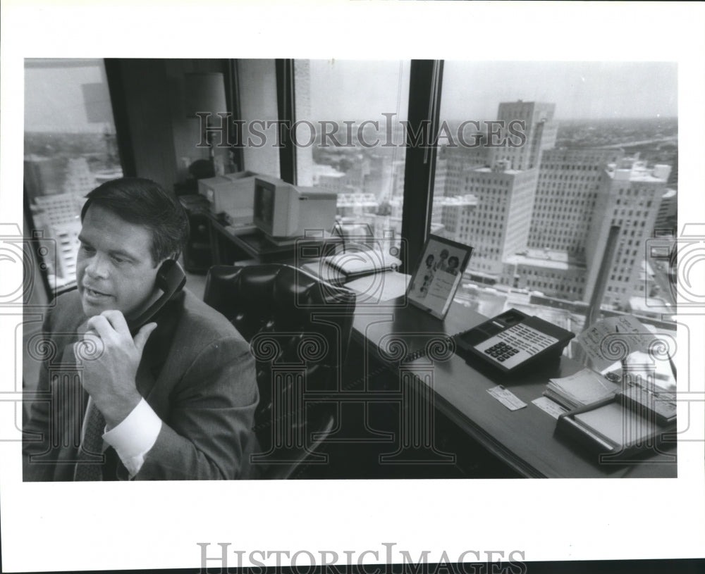 1993 Press Photo Let's Make A Deal- Insurance salesman Tom Bullock, of Algiers- Historic Images