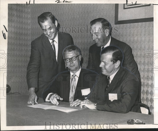1968 Press Photo Newly elected officers of the New Orleans Dental Conference - Historic Images