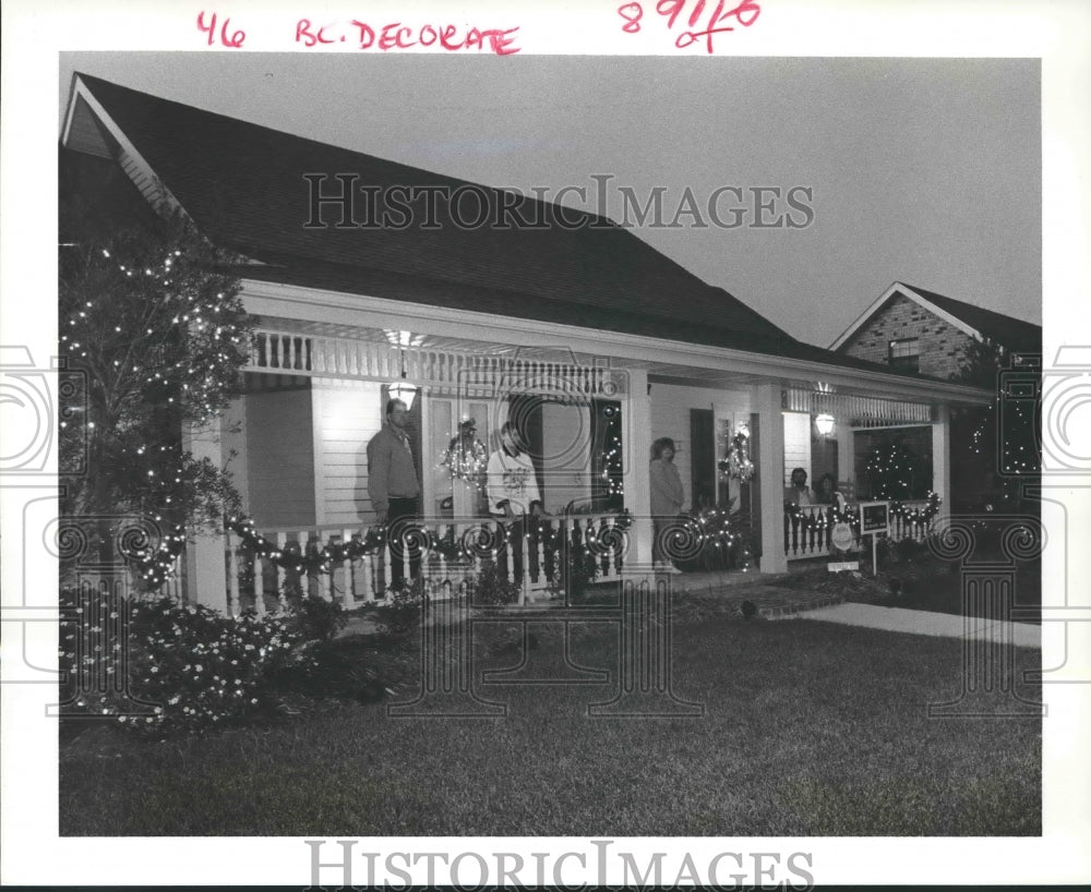 1987 Press Photo Oak Ridge Subdivision Christmas decorating contest winner - Historic Images