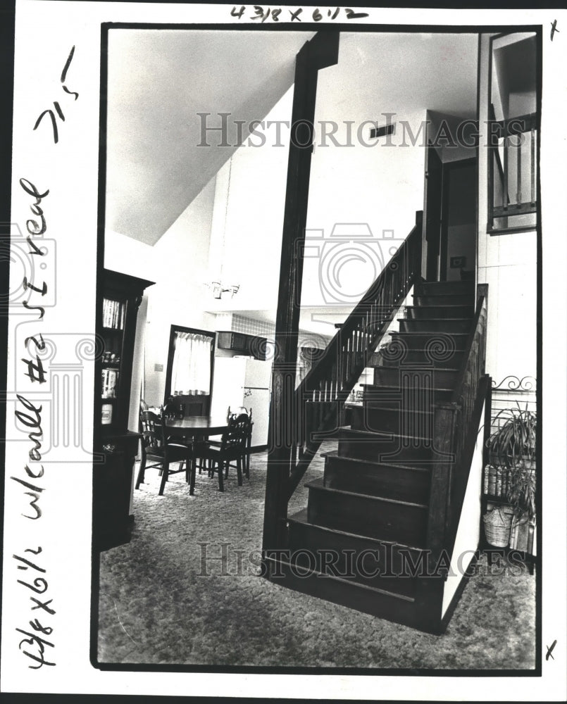  Press Photo Stairway to heaven, Cammaratas think so- Historic Images