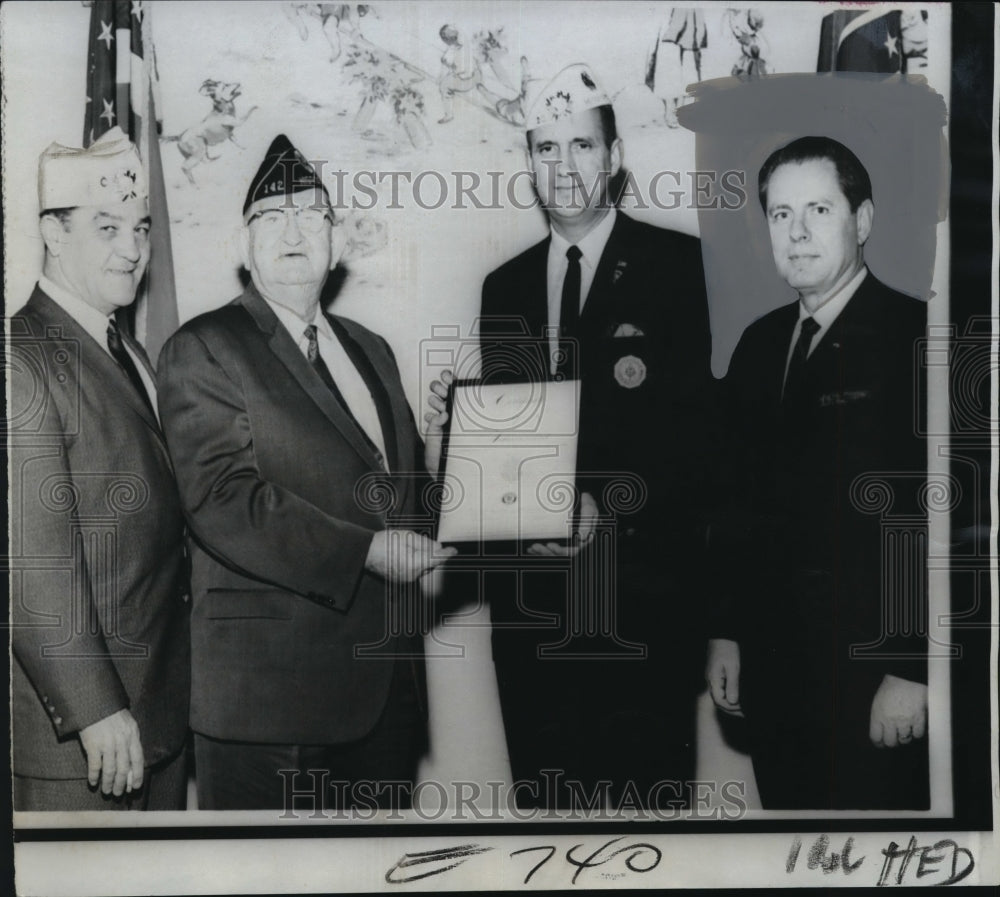 1967 Press Photo American Legion - T.B. Birdsong, Appreciation Certificate- Historic Images