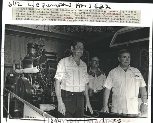 1982 Press Photo Members of Gretna Society & Roy Cascio with an antique pumper- Historic Images