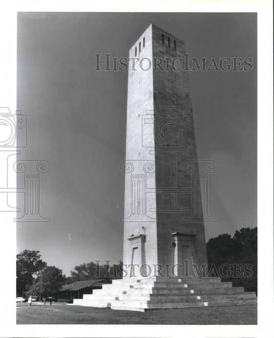 1994 Press Photo Chalmette Monument next to Battlefield in Louisiana- Historic Images