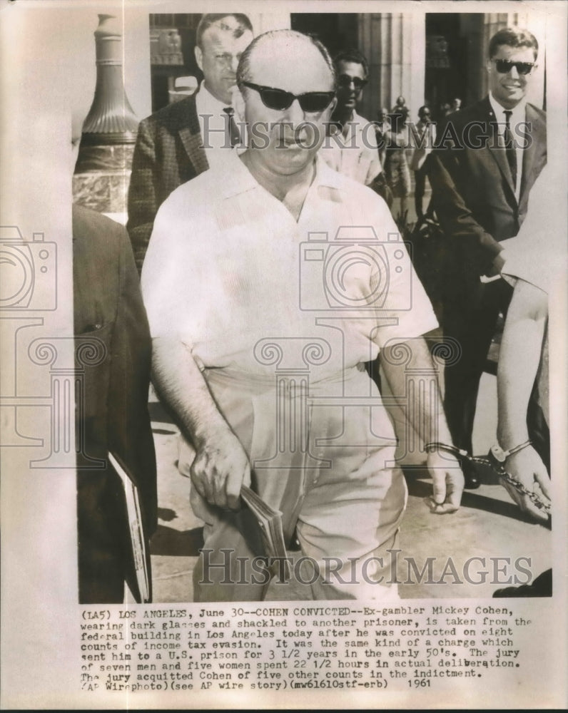 1961 Press Photo Mickey Cohen leaves court after his conviction for tax evasion- Historic Images