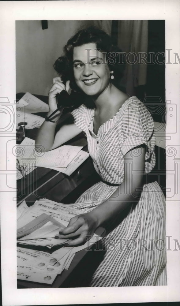 1952 Press Photo Miss Mary Ellen Clements, Secretary- Historic Images