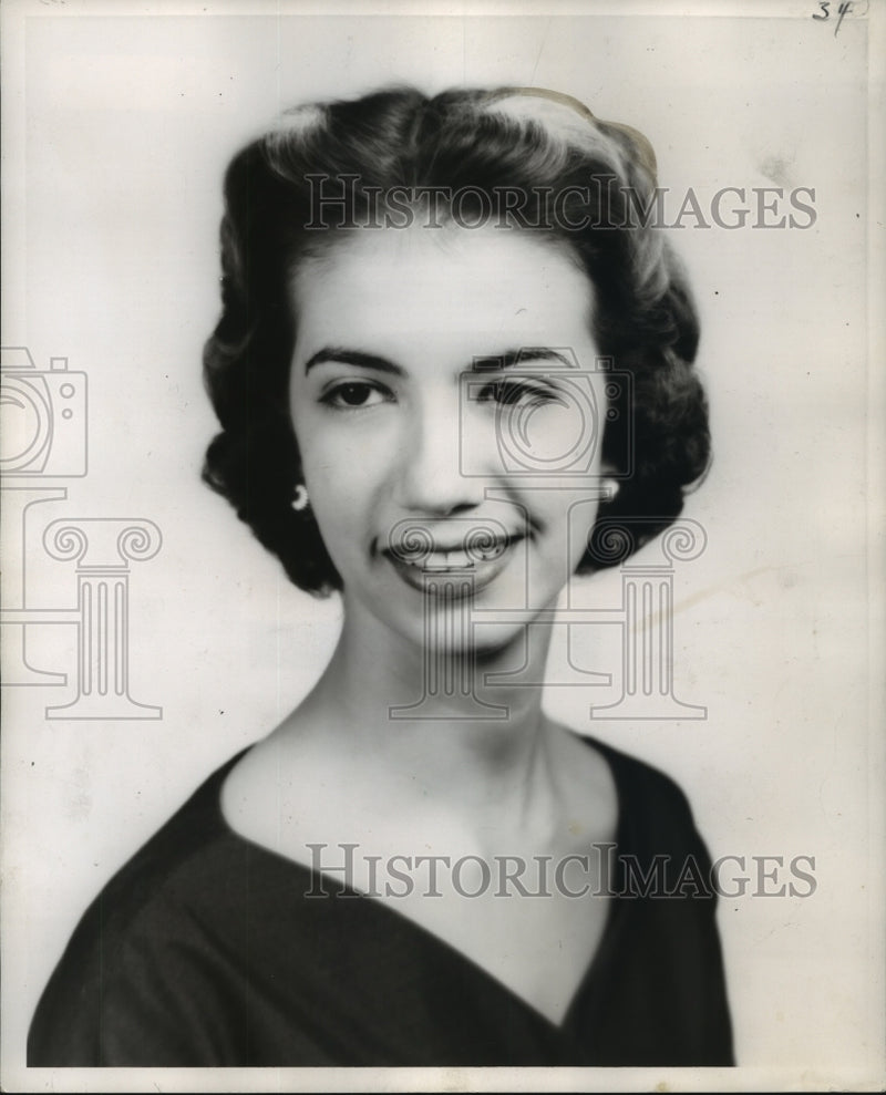 Load image into Gallery viewer, 1956 Press Photo Miss Mary Cobb, Queen Prophets of Persia Ball in Metairie
