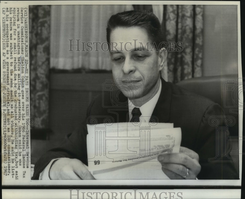 Load image into Gallery viewer, 1967 Press Photo Internal Revenue Service Commissioner Sheldon Cohen - noa64015
