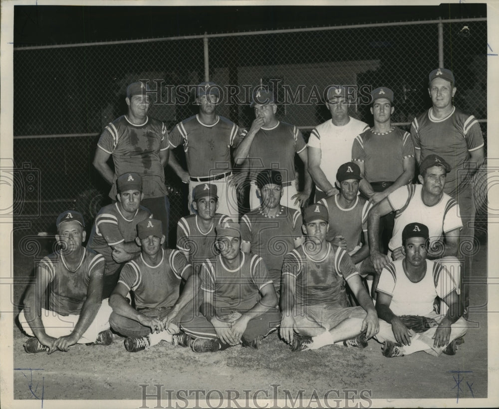 1968 Press Photo Avondale Main Yard won Commercial Athletic softball league- Historic Images