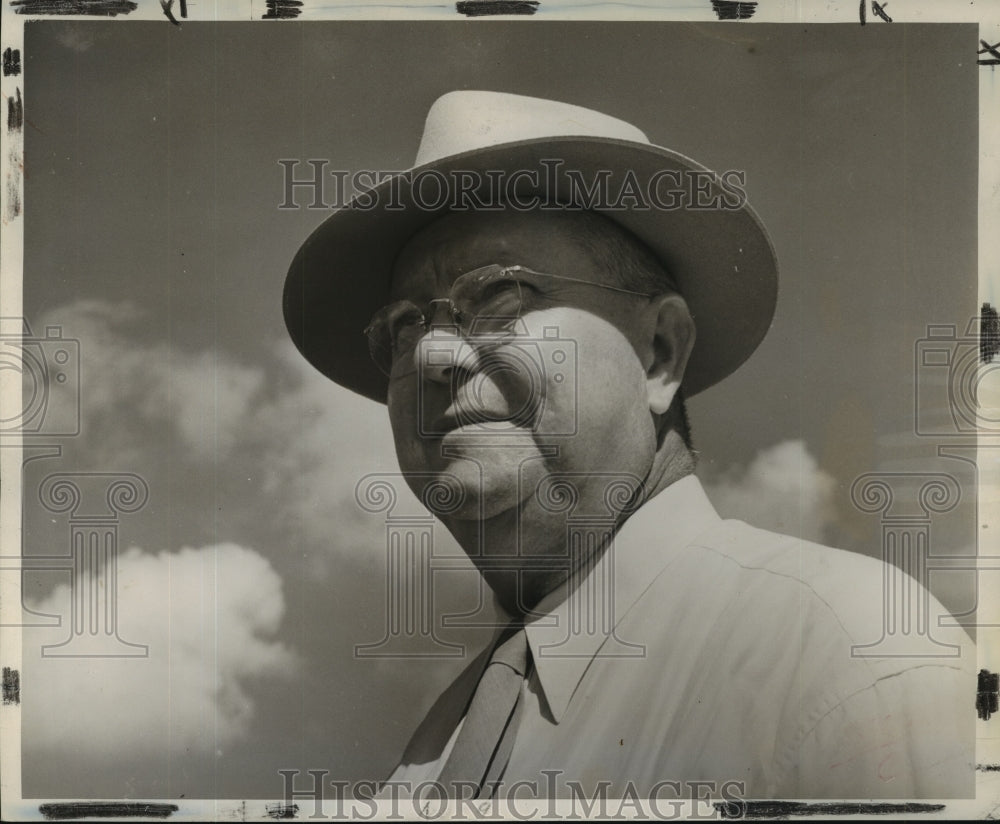 1955 Press Photo Doctor B.R. Coad of Air Line Agricultural Dusting Division