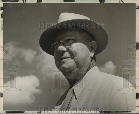 1955 Press Photo Doctor B.R. Coad of Air Line Agricultural Dusting Division