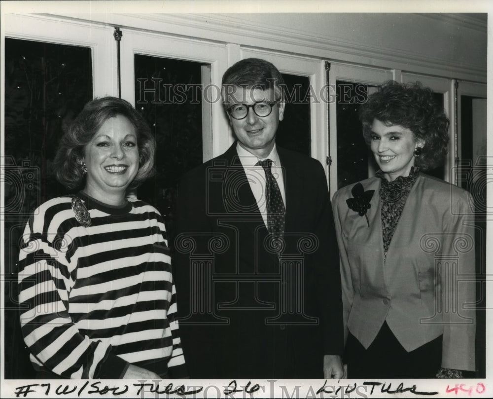  Press Photo Yvette Trahant  Dr. Al &amp; Ann Colfey at a social event- Historic Images