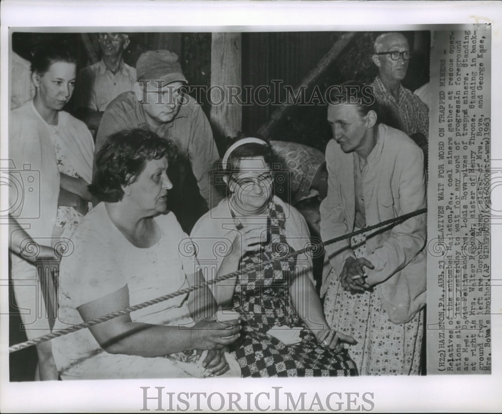 1963 Press Photo Relatives of trapped miners near Hazleton at rescue site- Historic Images