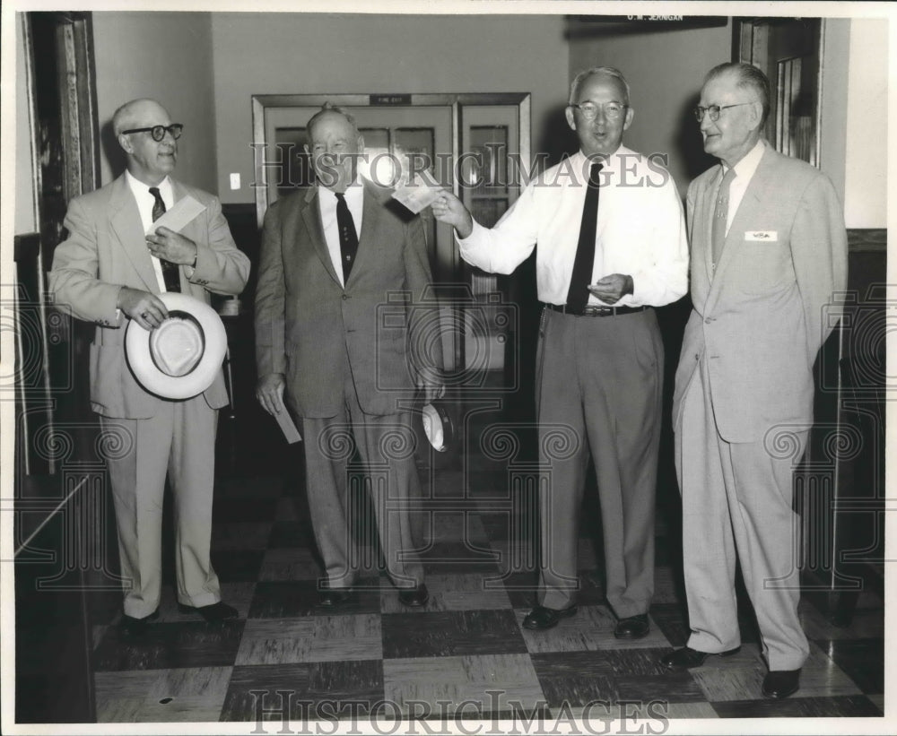 1959 Press Photo Retirement Party during Ceremony, New Orleans Engineer District