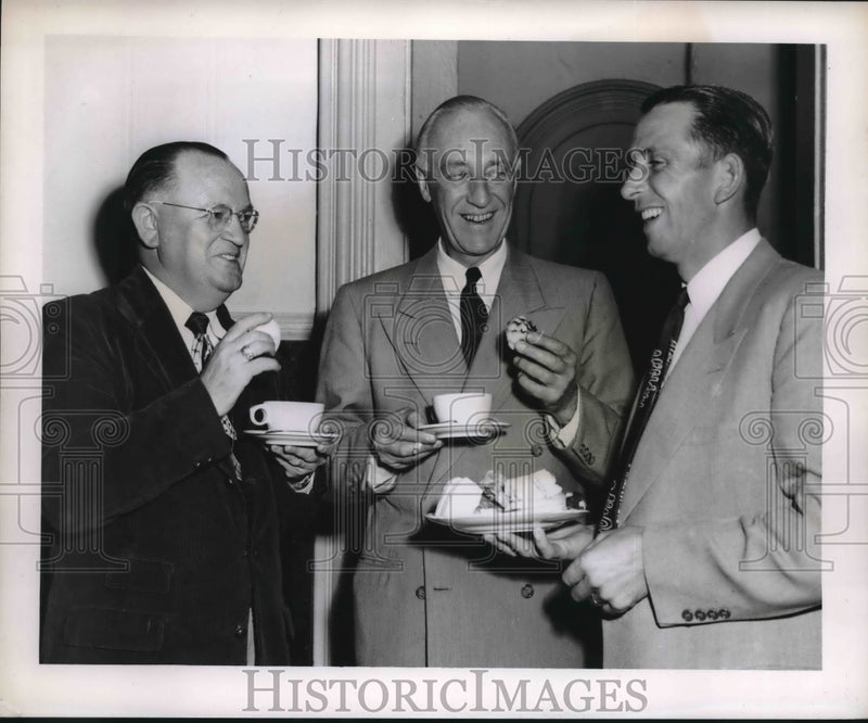 Load image into Gallery viewer, 1951 Press Photo Harold Werner, Georg Collin &amp; Erik Ruud attend a party
