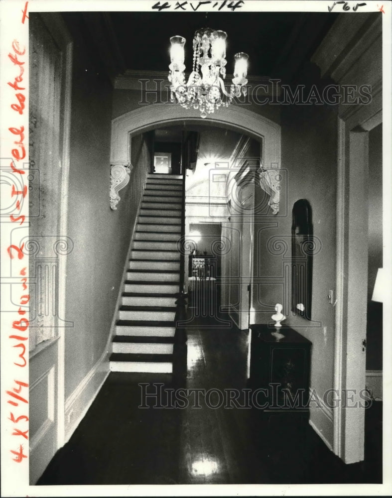  Press Photo Foyer entrance of the Brown House on Coliseum Square.- Historic Images