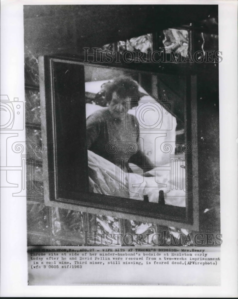 1963 Press Photo Mrs. Henry Throne sits with her miner husband after an accident- Historic Images