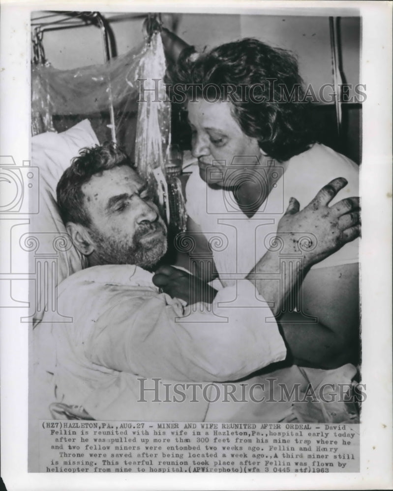 1963 Press Photo David Fellin reunited with his wife after rescued from mine- Historic Images