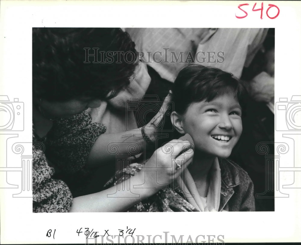 1989 Press Photo Child Chorus member Christine Lindsoe in Opera "Carmen"- Historic Images