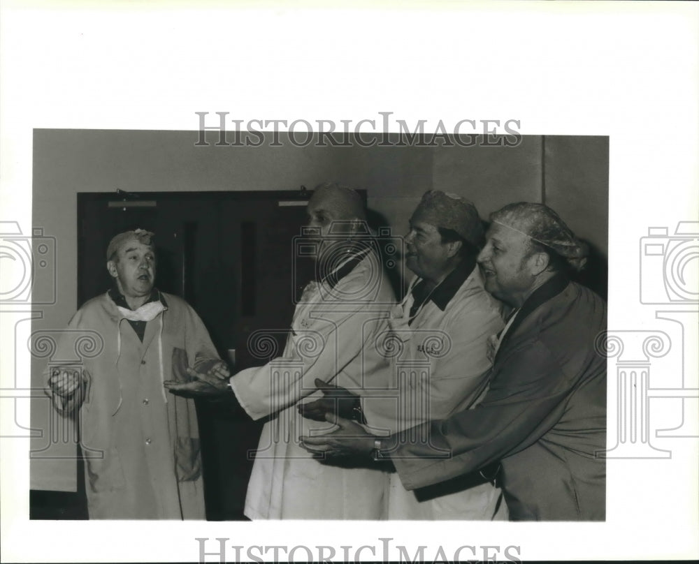 1990 Press Photo Members of barber shop quartet group &quot;Chords N&#39;Airy Bypasses&quot;- Historic Images