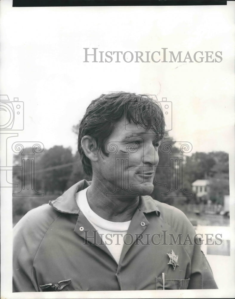 1973 Press Photo Deputy James Chatelain, pilot of Jefferson Parish helicopter- Historic Images