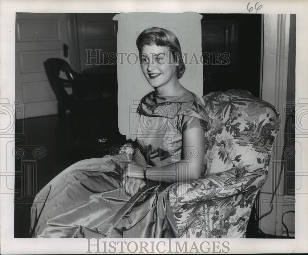 1957 Press Photo Lowee Carroll Collins - noa67915
