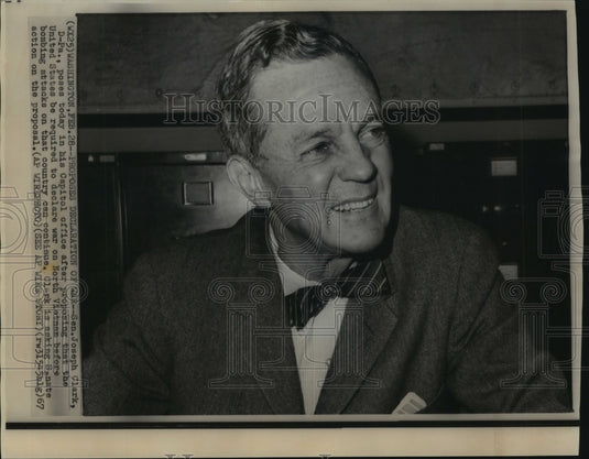 1967 Press Photo Pennsylvania Senator Joseph Clark in Capitol Hill Office