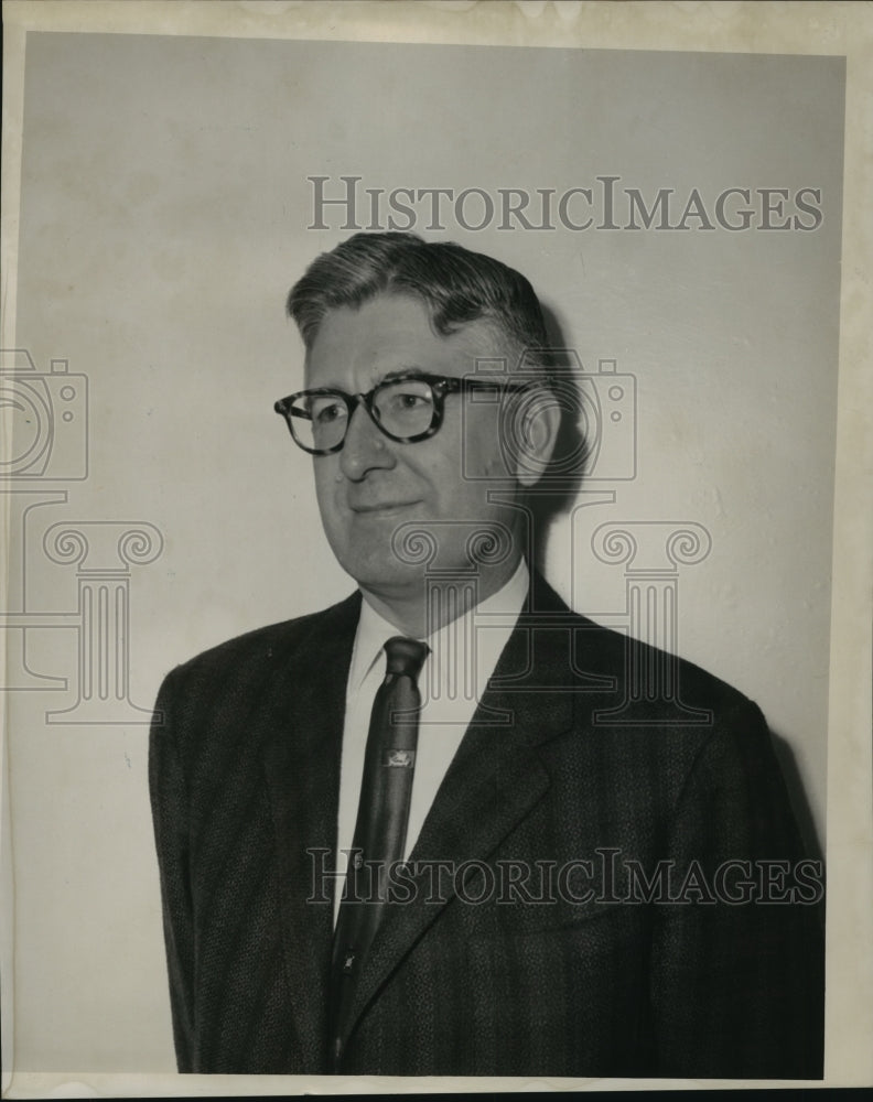 1961 Press Photo Examination Board member Dr. Kenneth E. Clark- Historic Images