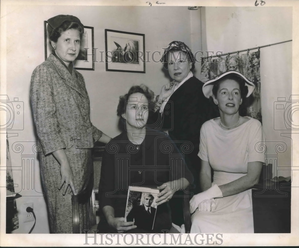 1959 Press Photo Women associated with Phi Delta Theta - Historic Images