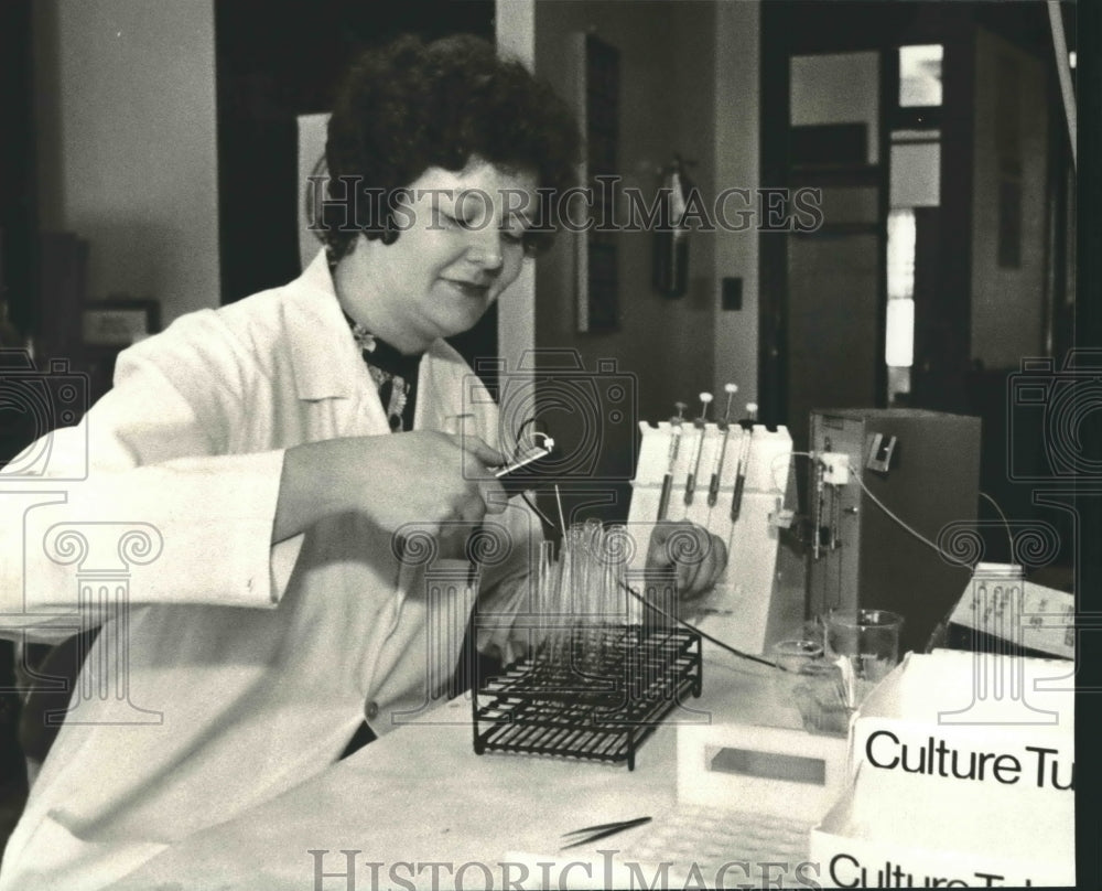  Press Photo Science - Woman Busy with Lab Work- Historic Images