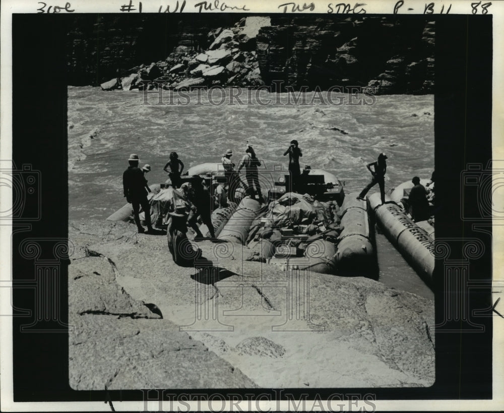 1973 Press Photo Tulane University Students Float the Colorado River- Historic Images