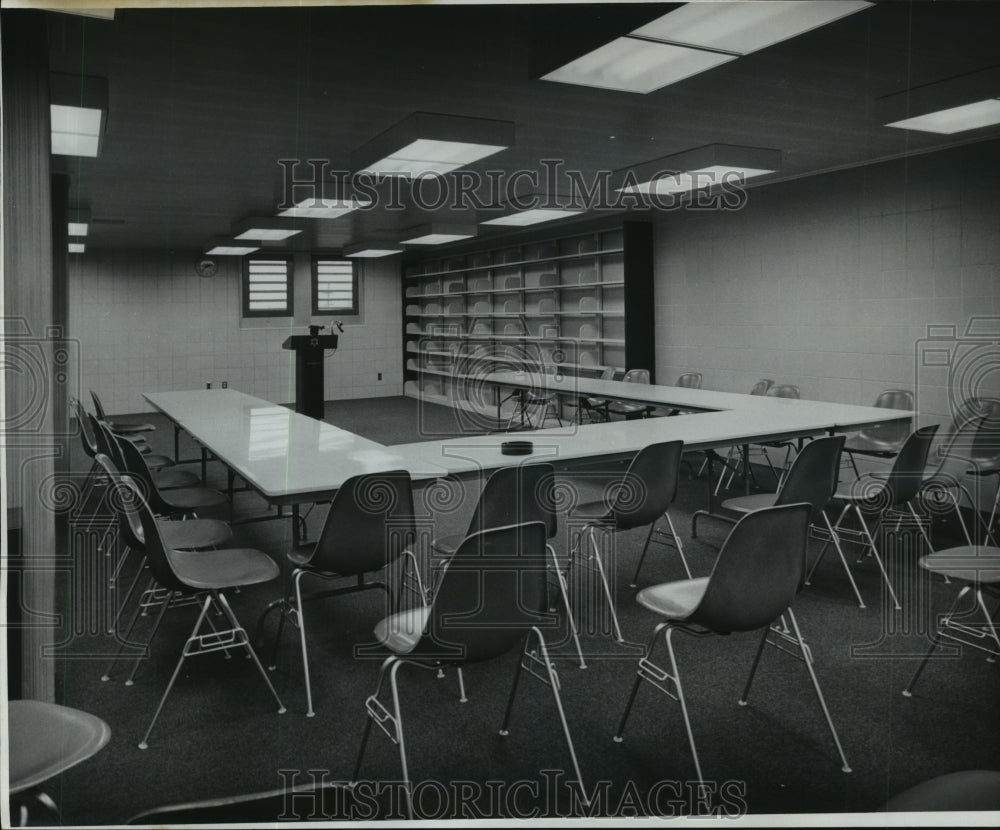 1977 Press Photo Second floor conference room of New Parish Prison Rehab section- Historic Images