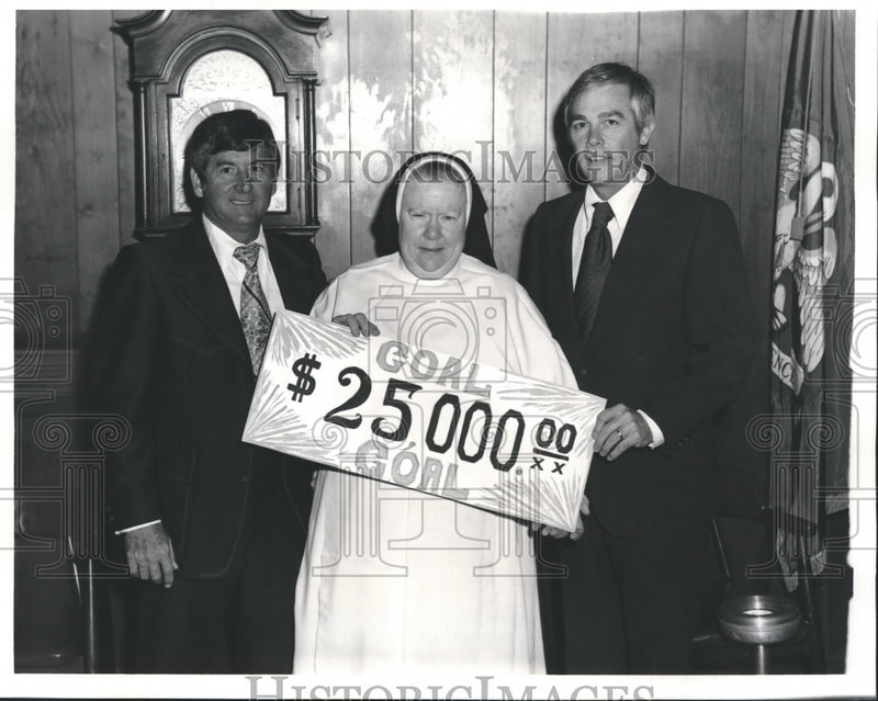 Load image into Gallery viewer, Press Photo Bethlehem House of Bread Benefit Leaders - noa72005
