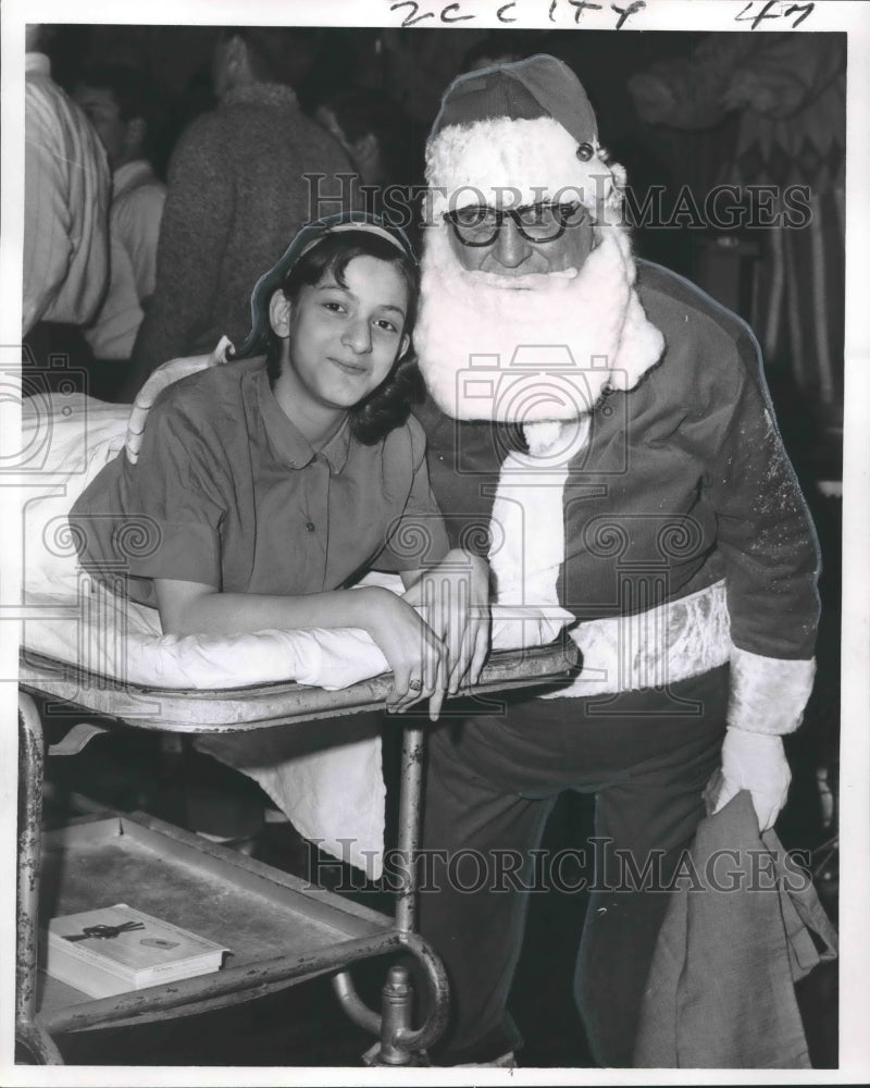 Load image into Gallery viewer, 1966 Press Photo Ramona Whittington and With Old St. Nick at Children's Hospital
