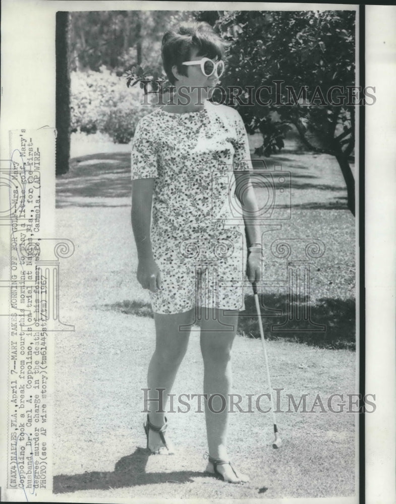 1967 Press Photo Mrs. Mary Coppolino playing golf in Naples Florida - noa72835