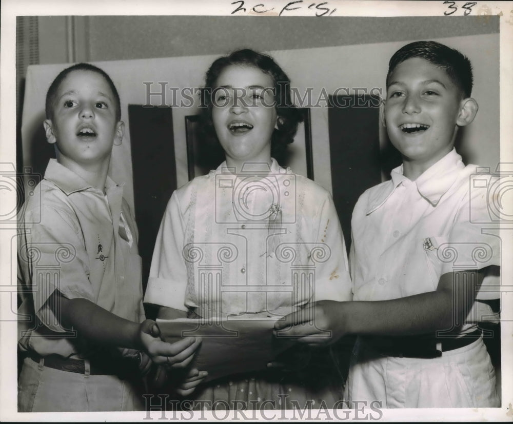 1959 Press Photo David Paley, Miriam Levy, Michael Zoller Jewish Center Childrer